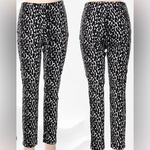 Amy Matto New York Black and White Pant